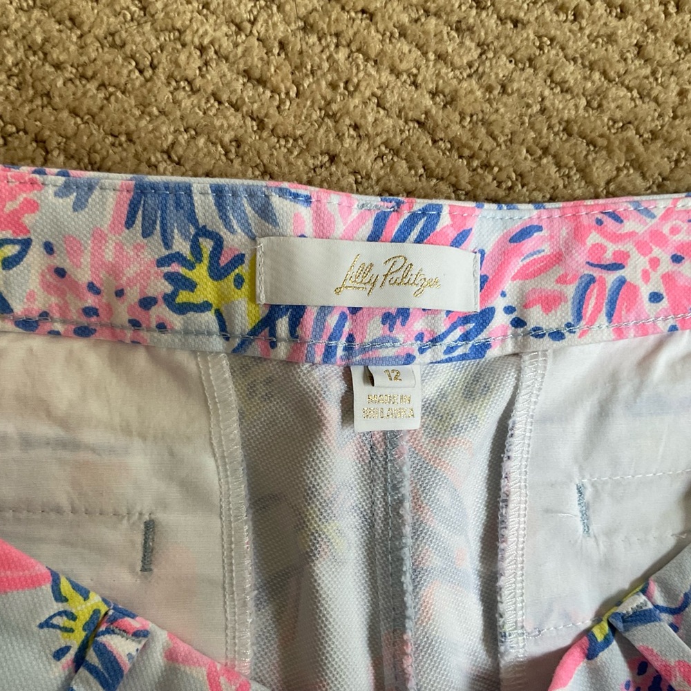 Lilly Pulitzer Pink Elephant Splash Callahan Shorts size 12 - Picture 3 of 4